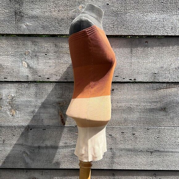 Women's Brown, Cream, & White Stretch Color Block Knit Strapless Top - Picture 5 of 7